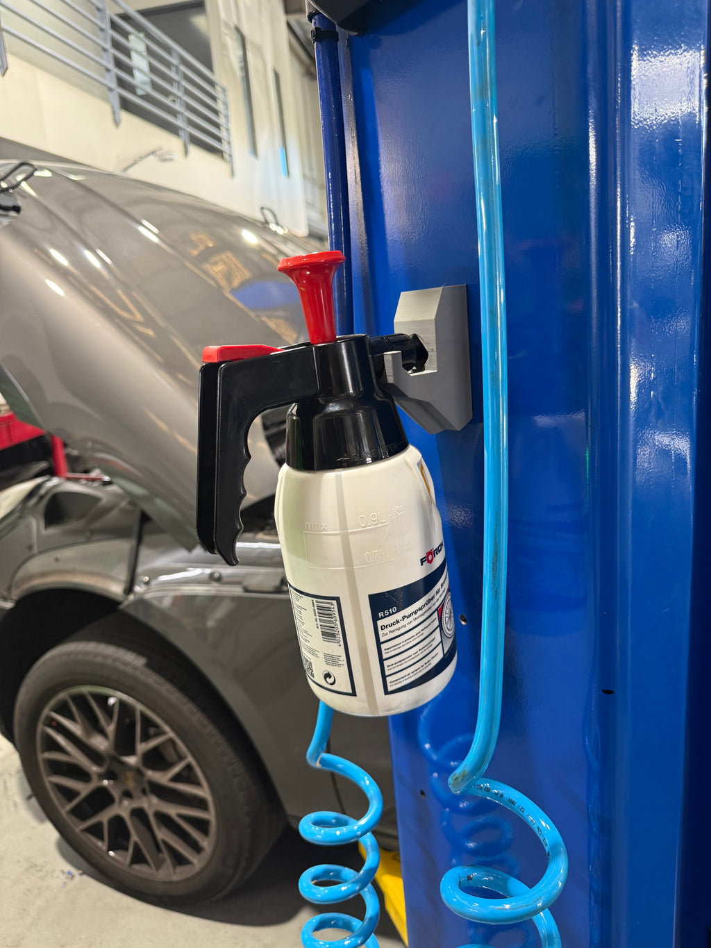 SPRAY BOTTLE MOUNT